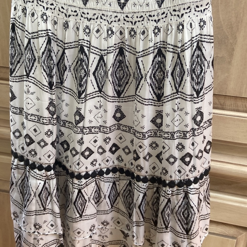 White House Black Market Black and White Ruffled Tiered Sundress sz XS nwt - Picture 3 of 10